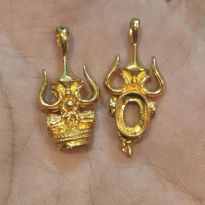 Liontin Trisula dan Cincin Trisula