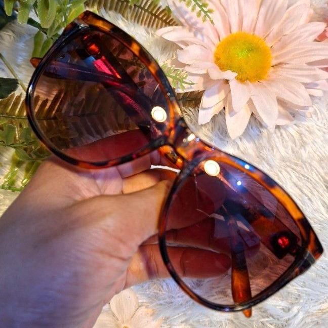 Kacamata Hitam H &.M Tortoise Shell Classic