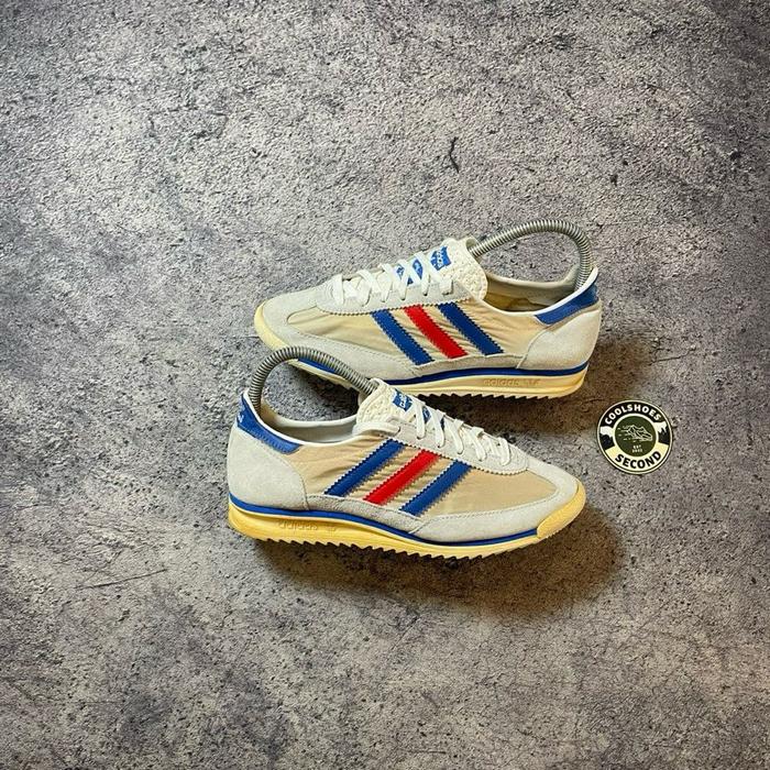 SL 72 (S 135) size 37 (23 cm)