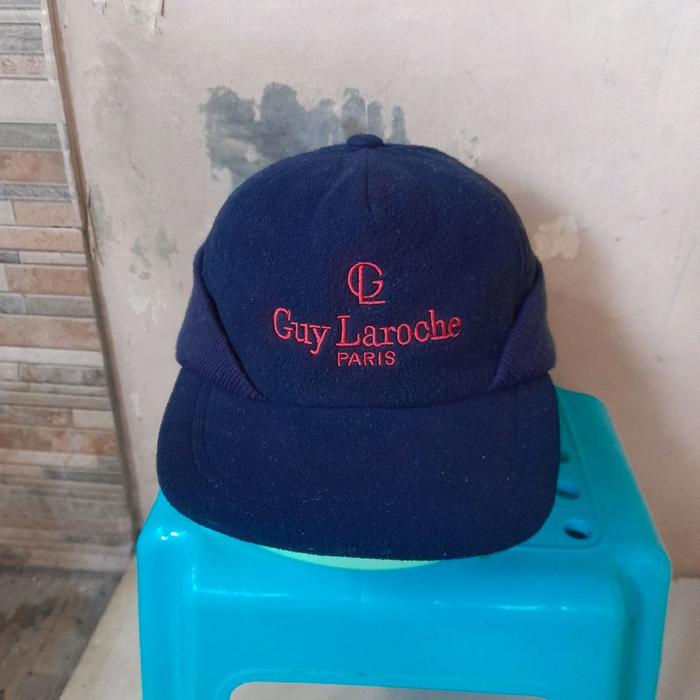 TOPI GUY LAROCHE PARIS VINTAGE WOOL