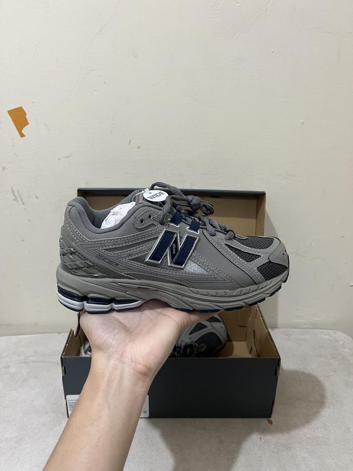 SEPATU NEW BALANCE 1906R CASTLEROCK NATURAL KIDS GC1906RB SNEAKERS