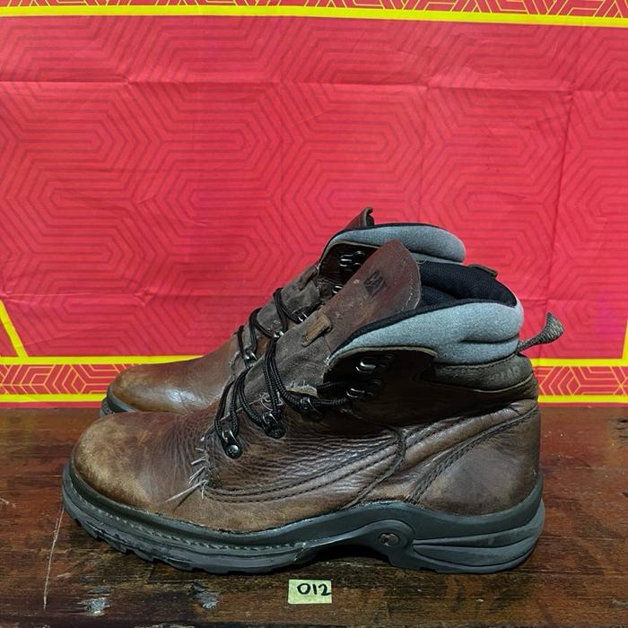 Sepatu boots second ori caterpillar size 43
