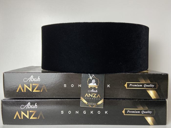Songkok Hitam Anza (Abah Anwar zahid) dewasa