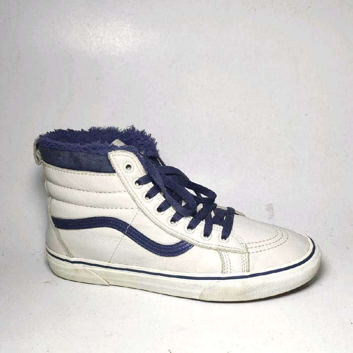 Vans authentic 42.5, sepatu Italy sepatu kulit Ferragamo common projects converse