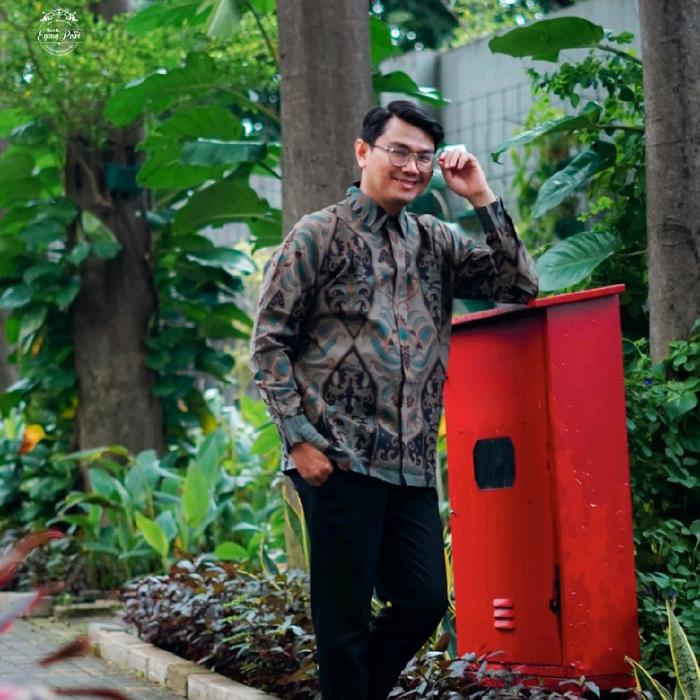 Batik Eyang Putri-Kemeja Katun Lengan Panjang