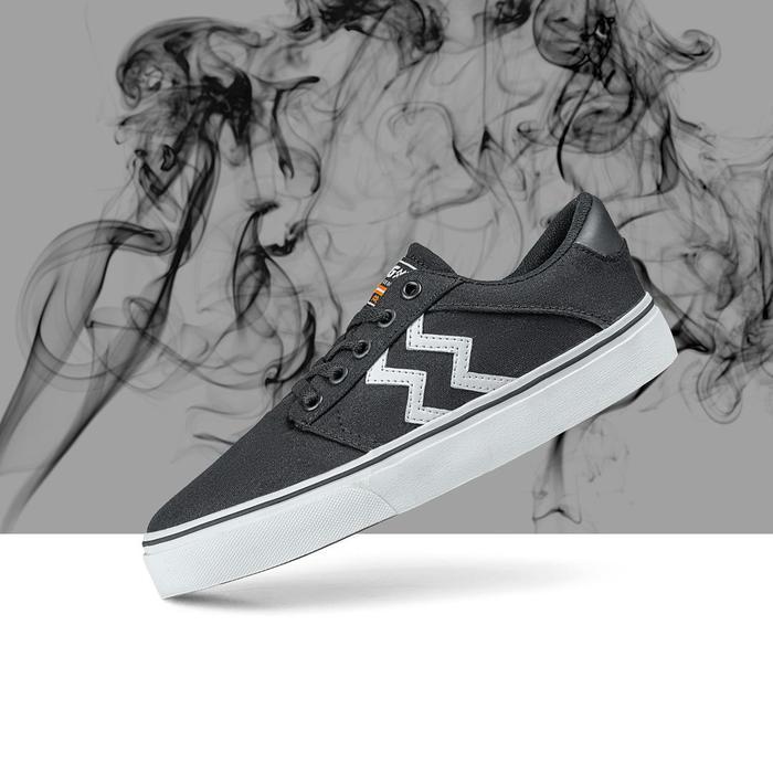Gmx X Mike Milford - Sepatu Pria Gavin Black White Stz