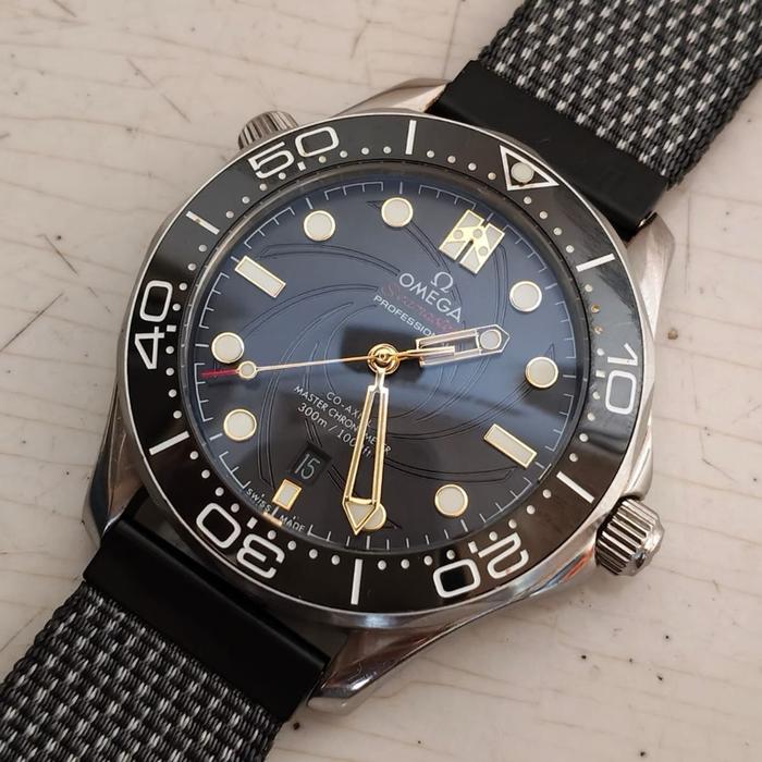 Omega Seamaster Professional Jam Tangan Tahan Air 43mm Chronograph Asli 100% Garansi Resmi Baterai 3