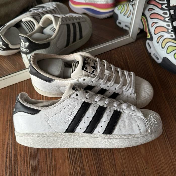 Adidas originals superstar white black casual original murah - sneakers second market