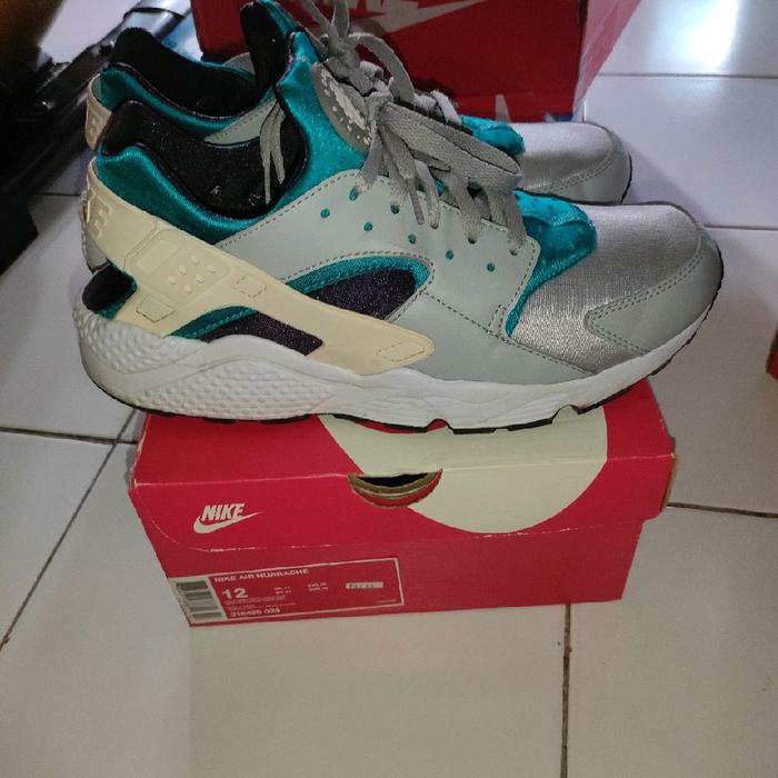 nike air huarache second.