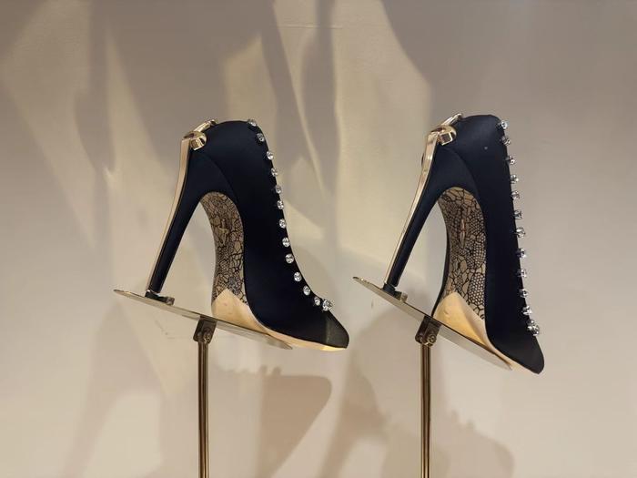 Elegant Brand Cesare Paciotti Women Sandals Shoes Heels Golden/Silver Metal Stiletto Heels Lady Sexy