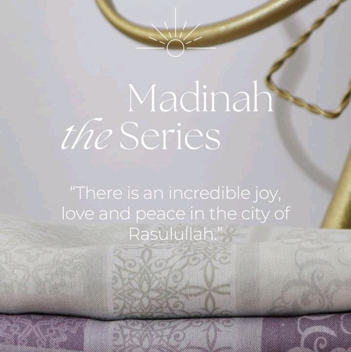 Madina Series Hijab Motif Segi Empat Tryspan Ultrafine Wanita
