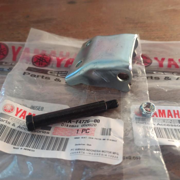 Terbaik Engsel Jok Set Mur - Baut Yamaha F1ZR - FIZR - Force 1 - Vega - 125Z Terimakasih
