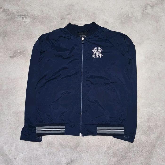 Jaket bomber mlh Yankees Navy bekas