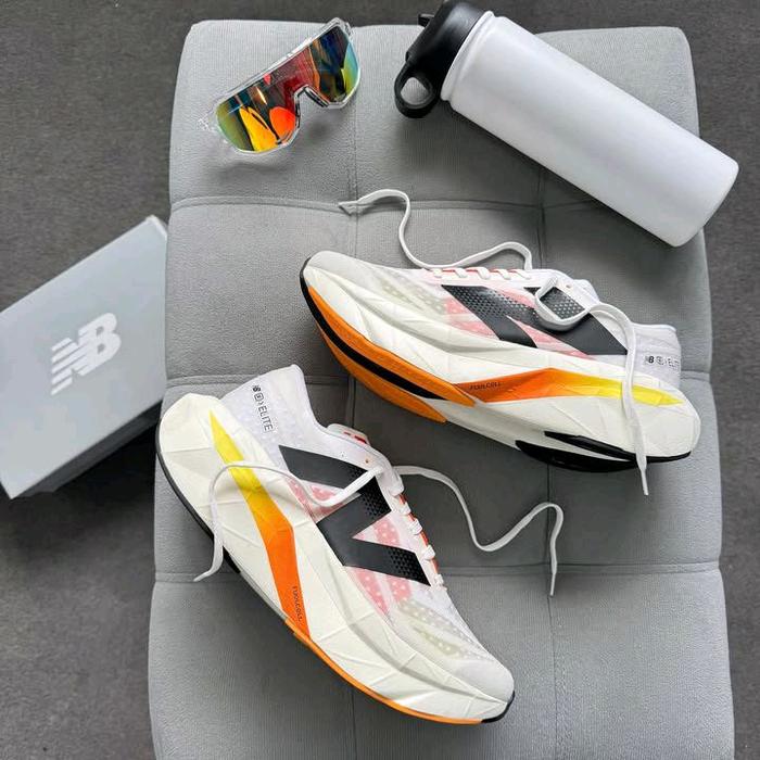 Sepatu Running Original NB Fuelcell Sc Elite V4 White Angora BNIB