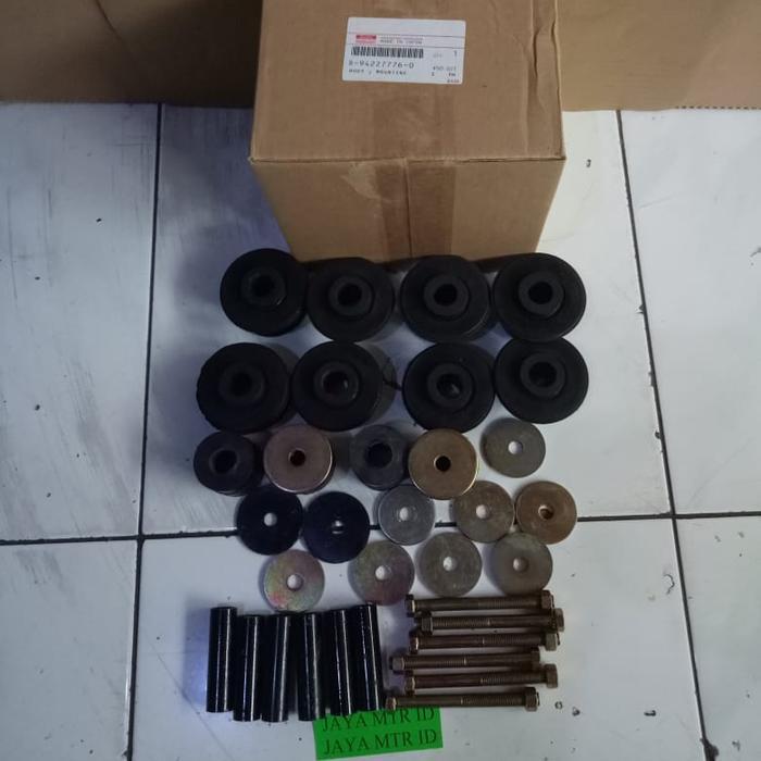 karet body isuzu panther R1
