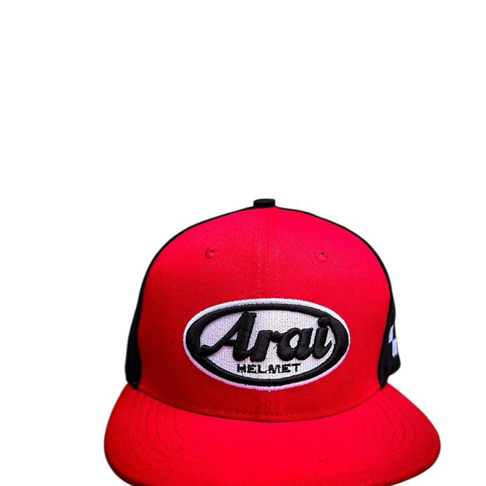 Arai Topi Snapback Merah Hitam dengan Logo Arai Helmet untuk Gaya Motor Anda