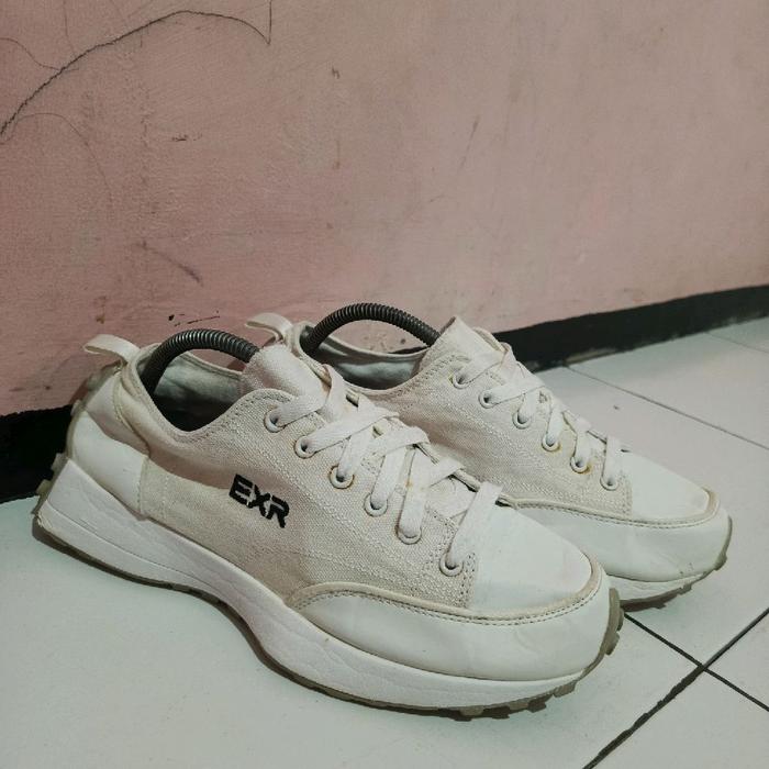 Sepatu Sneakers Exr Performance Clay 83 Ivr size - 43 fit to 42,5
