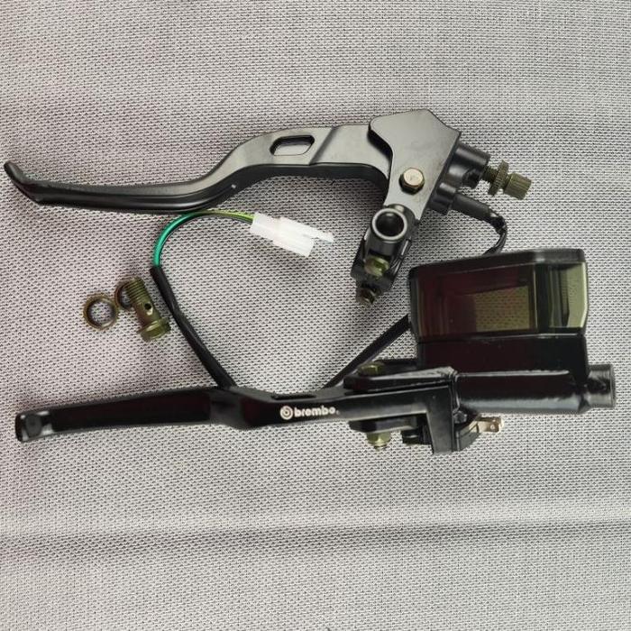 MASTER REM OVAL MASTER REM HITAM MASTER REM TABUNG KACA OVAL KOPLING HITAM HANDLE MOTOR REM UNIL