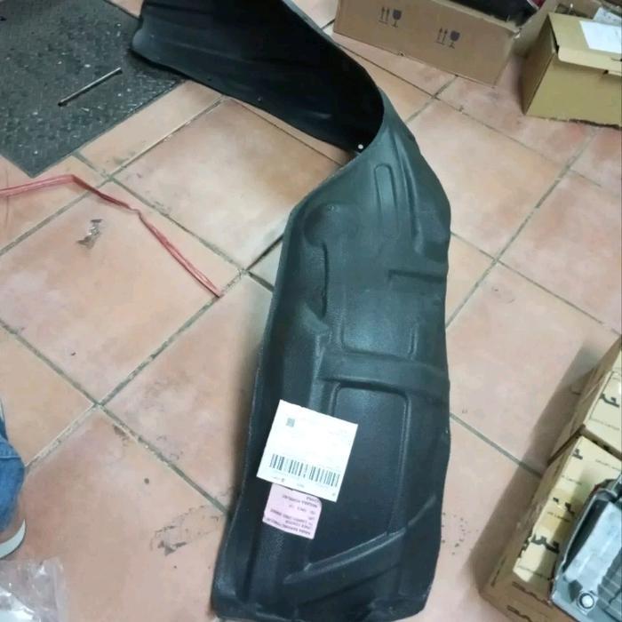 Liner Fender Toyota Camry 2003 Kiri