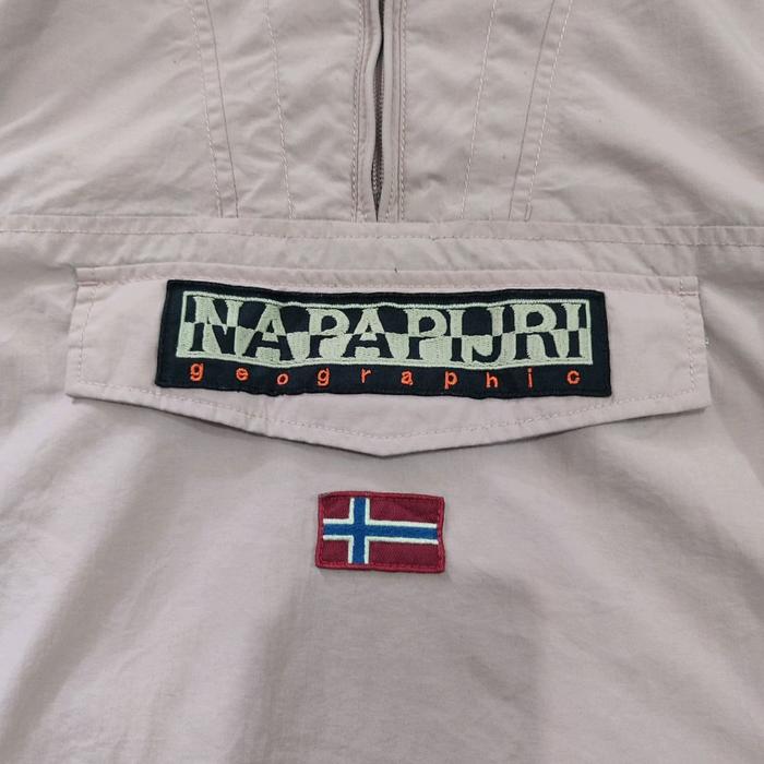 Napapijri Jaket Napapijri Geographic dengan Logo Norwegia dan Desain Zipper