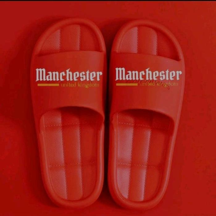 Sepatu Sandal Manchester United Kingdom Merah untuk Pria dan Wanita Sendal