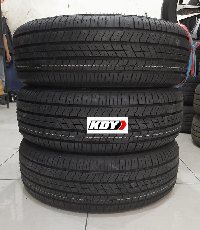 Ban Mobil Bekas Merek Accelera Omicron HT 225 60 R18 Murah Kondisi 100%