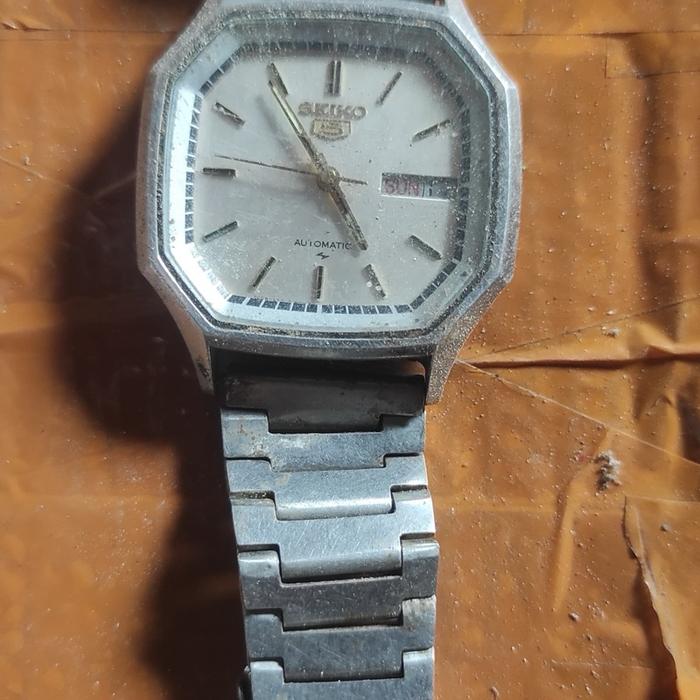 (BAHAN)Seiko 5 Jam Tangan Pria Model Automatic dengan Tali Stainless Steel dan Desain Elegan