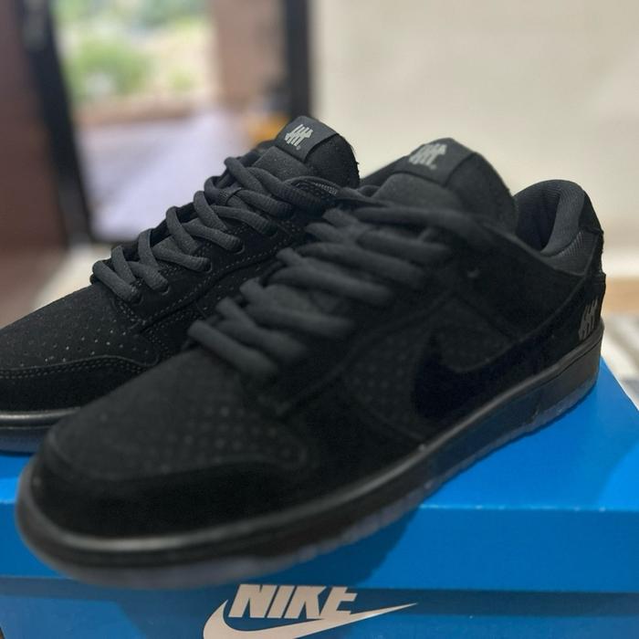 Nike Dunk Low SP Undefeated