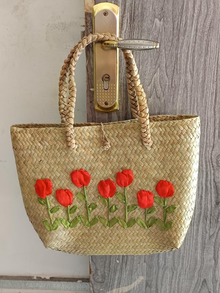 Lembung Tas purun bordir sulam pita bunga jinjing bahu wanita asli Kalimantan totebag grass Natural 