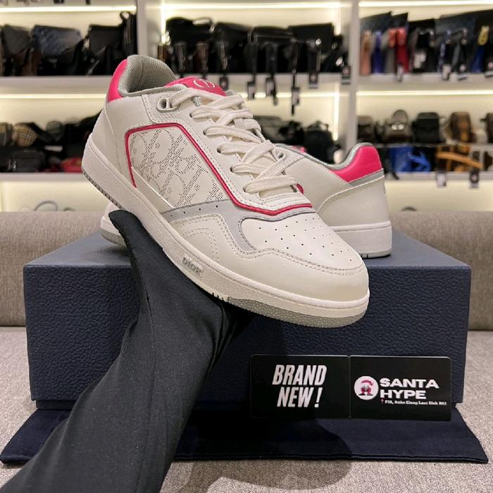 Dior B27 Oblique Sneakers.