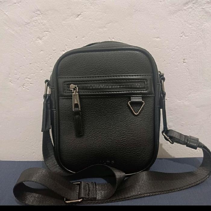 Aldo Man Sling Bag Preloved