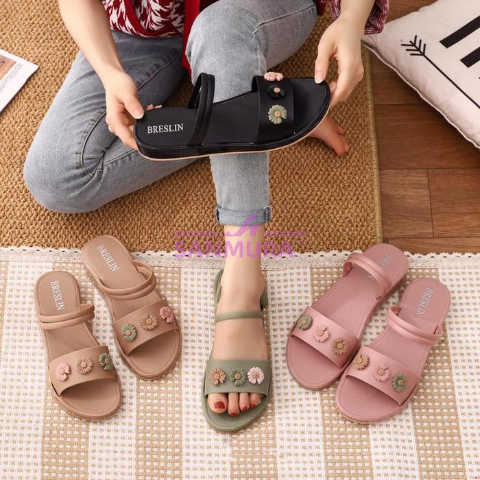 Sandal Wanita dengan aksesoris 2 Tali 3 Bunga Breslin 1068-H1