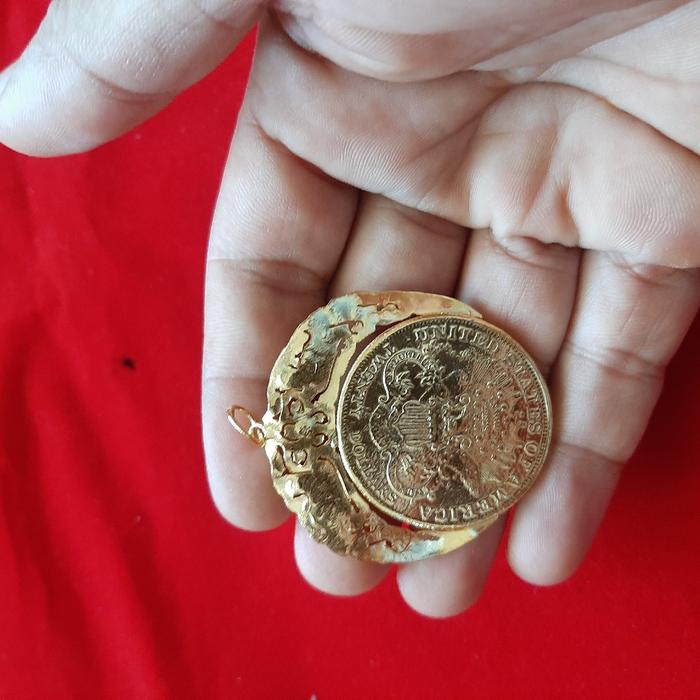 Liontin koin liberti ringgit jumbo aksesoris tempahan tukang