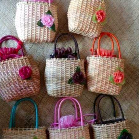 tas rotan apel khas jogja
