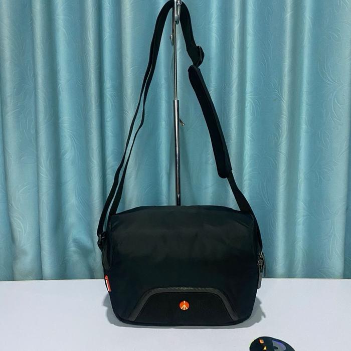 Manfrotto sling camera bag