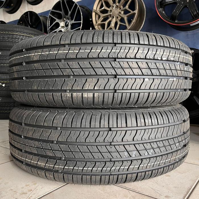 Ban Mobil Bekas Murah Merek ACCELERA OMIKRON HT Ukuran 225 60 R18