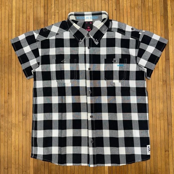 X-GIRL SKATER STREETWEAR BLACK AND WHITE CHECKERED BUTTON DOWN SHORT SLEEVE SHIRT gramicci dickies 8