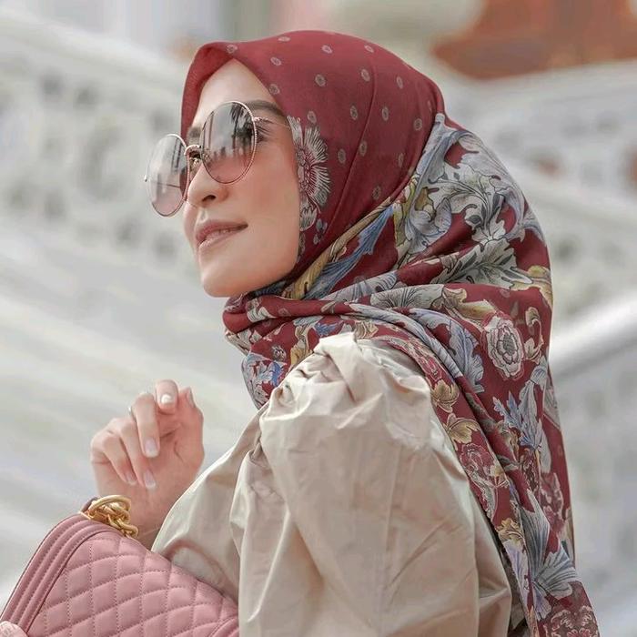 Buttonscarves Original New - Royale Maroon