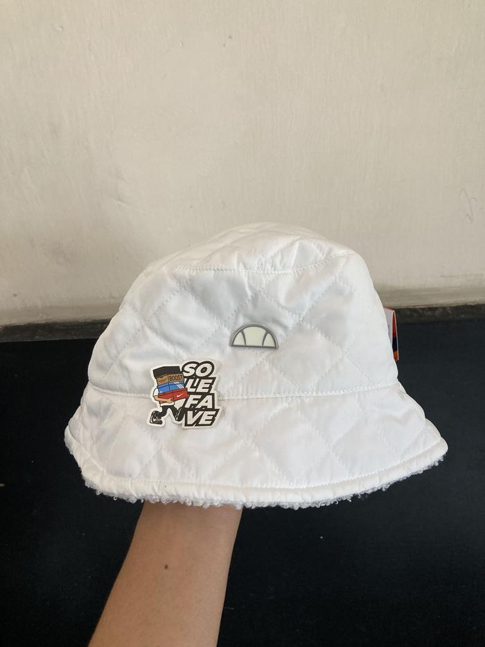 TOPI ELLESSE REVERSIBLE BUCKET WHITE ORIGINAL NO BOX