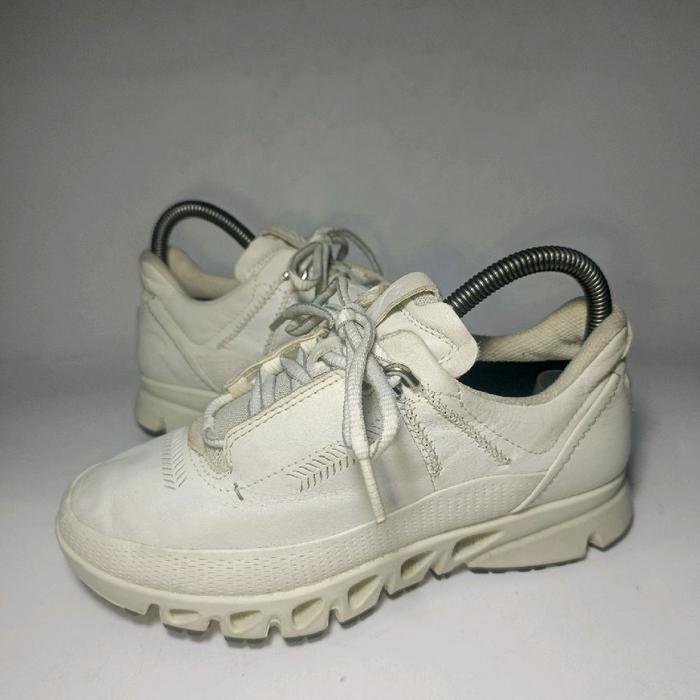 Ecco Goretex original leather sneakers 35 size woman shoes