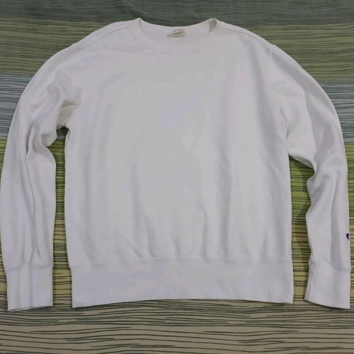 Crewneck Sweater Putih by Champion size L