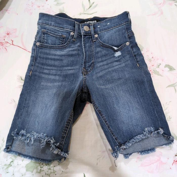 new without tag express USA high rise Bermuda jeans short size 00