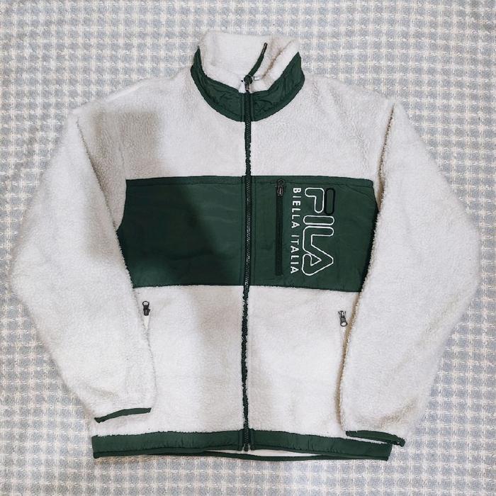 jaket sherpa fleece tebal fila size M fit L (likenew)