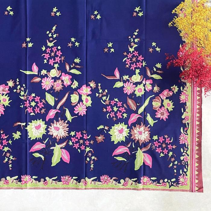 KAIN BATIK CIREBON TRUSMI MOTIF BURUNG DAN BUNGA PRANGKOAN BY AMANAH BATIK CIREBON