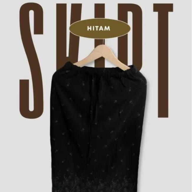 SKIRT ROK HITAM LICIN - BASICO DAILY