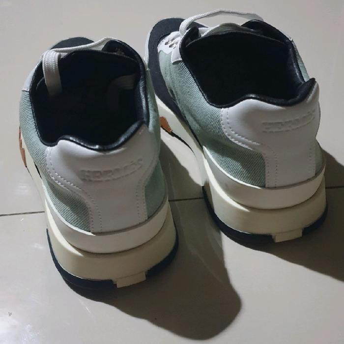 Sepatu pria wanita brended size 41 cm second like new