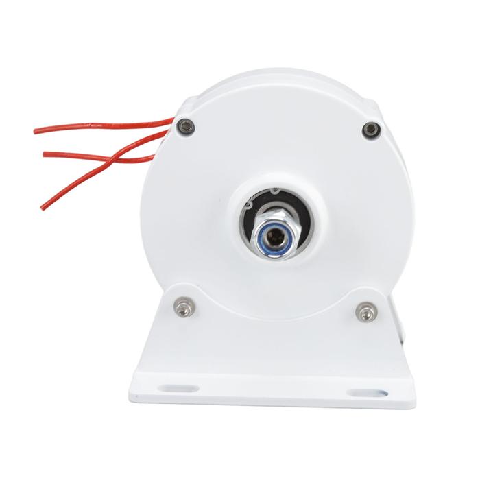 Generator Motor listrik Magnet permanen, Alternator tiga fase