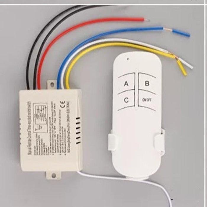 Saklar Remote 3 Channel 220V Saklar Lampu Wireless Remote Control Bahan Plastik Sasis Penerima Suku