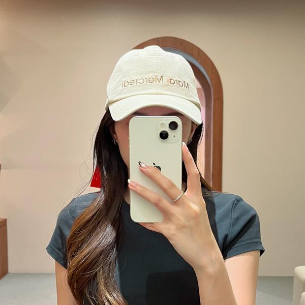 Topi MARDI MERCREDI TEXT LOGO PEANUT CREAM CAP CAP 100% ORIGINAL - OS ADJUST