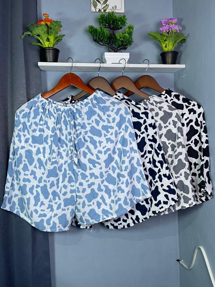 Celana Pendek Rayon motif Sapi -Celana Pendek Rayon Premium Adem - Celana Santai Rumah & Tidur" "Cel